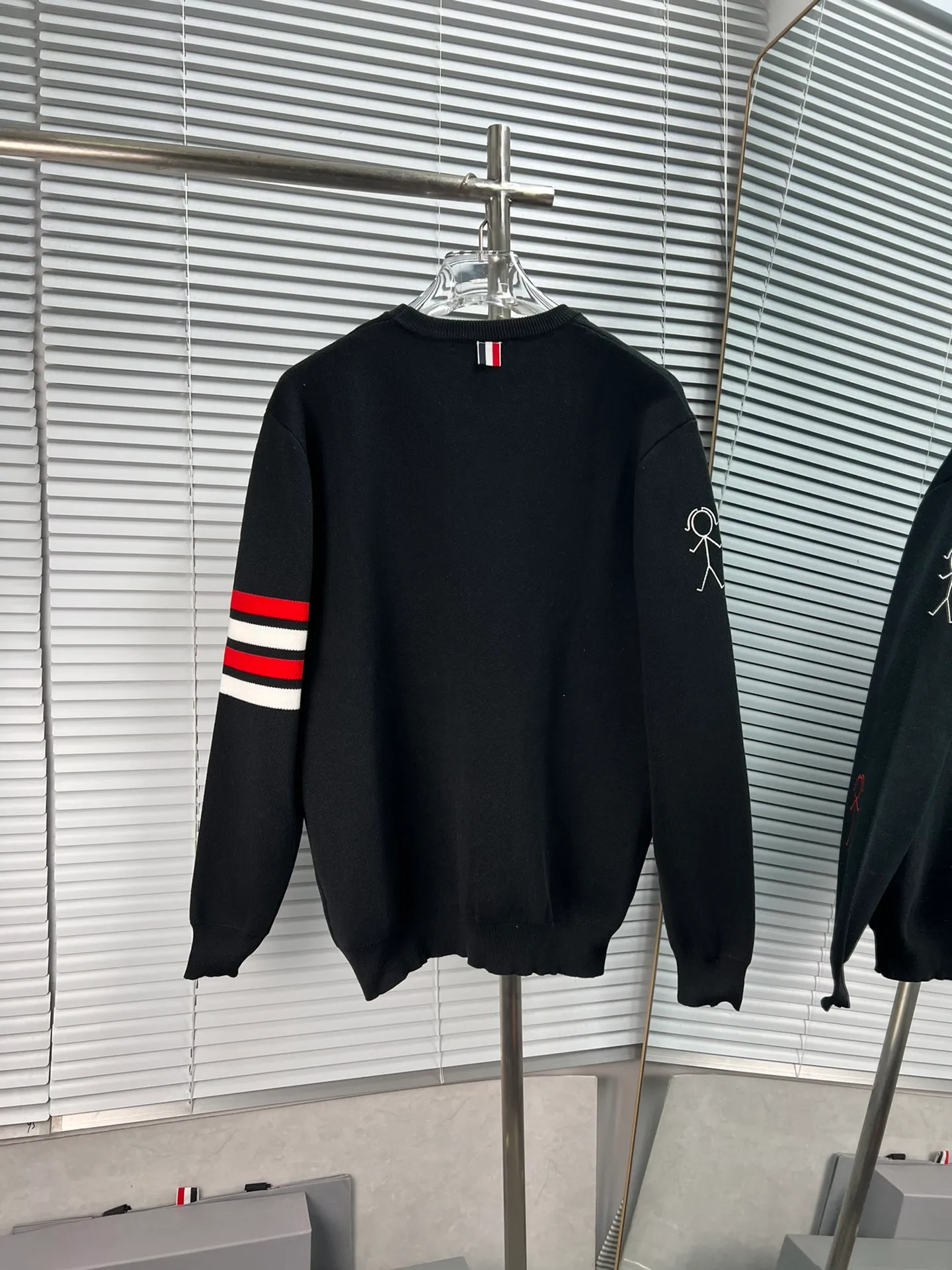 Thom Browne ➡️ TBClassic Classic Quality⚠️ ， ， ， ， ❗️❗️ ， ！ TBSeries ， ， ！ :White Black Size:1 2 3 4